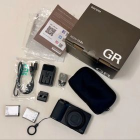 RICOH GR IIIx 中古 176,800円 | ネット最安値の価格比較 プライスランク