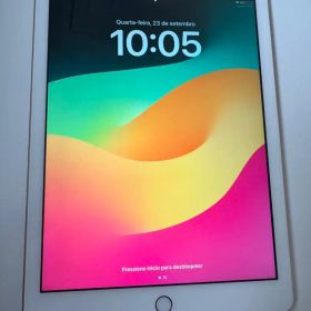 Apple iPad MRM02J/A 本体