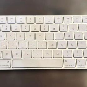 Apple Magic Keyboard 本体