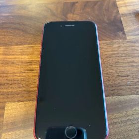 Apple iPhone SE 第2世代 レッド 本体