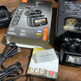 JBL TOUR PRO 3 シリコンカバー付き