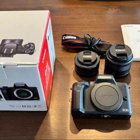 Canon EOS Kiss M ダブルレンズキット 黒色