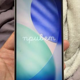 Apple iPhone １６ １２８GB ホワイト
