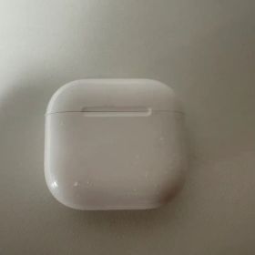 Apple AirPods 4 ANC ノイズキャンセリング搭載 付属品完備