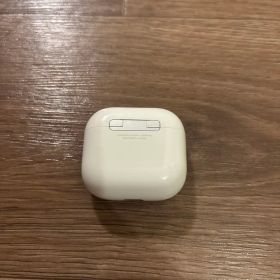 Apple AirPods 4