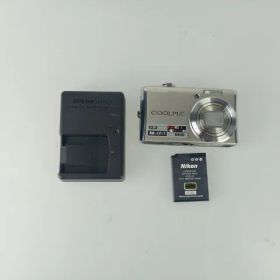 Nikon COOLPIX S620 Silver コンパクトデジタルカメラ デジカメ