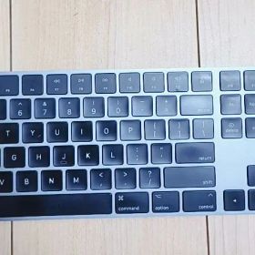 Apple magic keyboard テンキー 充電タイプ純正品