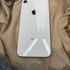 美品 Apple iPhone 8 本体 ゴールド