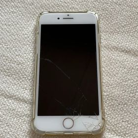 [ジャンク品] Apple iPhone 8 シルバー 画面ひび割れ 匿名配送