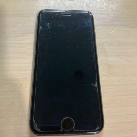 【ジャンク】Apple iPhone8 64GB 本体 画面割れあり