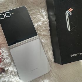 Samsung Galaxy Z Flip6本体