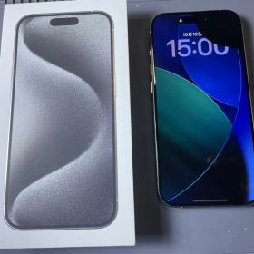 Apple iPhone 15 Pro 本体 画面液漏れあり