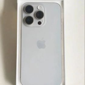 iPhone 15 Pro 512GB ナチュラルチタニウム AirTagおまけ