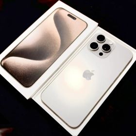 iPhone 15 Pro Max 1TB ナチュラルチタニウム 容量100%