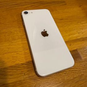 Apple iPhone SE 第3世代 ホワイト 本体