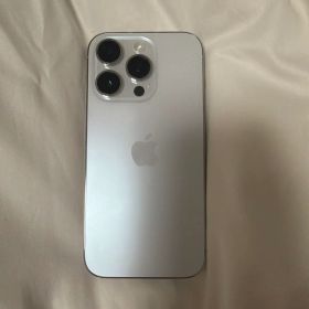 Apple iPhone 14 Pro 本体