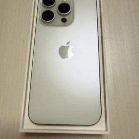 R*M様 Apple iPhone 15 Pro 256GB ホワイト SIMフ