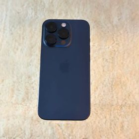Apple iPhone 15 Pro 本体