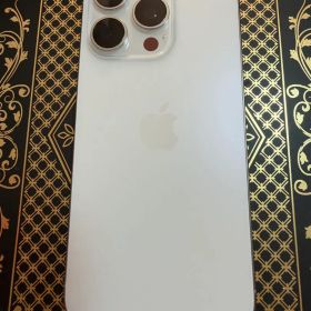 iPhone 16 Pro ホワイトチタニウム 1TB
