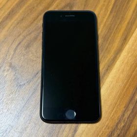 中古品 Apple iPhone 7 本体 32GB ブラック