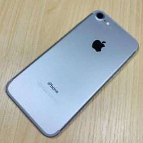 B9 美品 SIMフリー iPhone 7 32GB シルバー