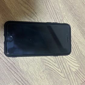 Apple iPhone8 本体 64GB
