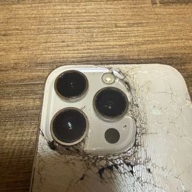 iPhone 14 Pro ホワイト