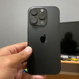 iPhone 16 Pro 128GB ブラックチタニウム SIMフリー
