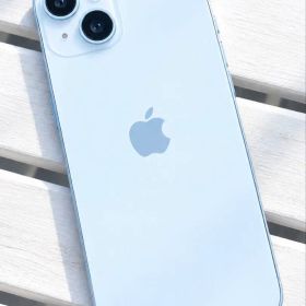 Apple iPhone 15 本体 ホワイト 128GB SIMフリー
