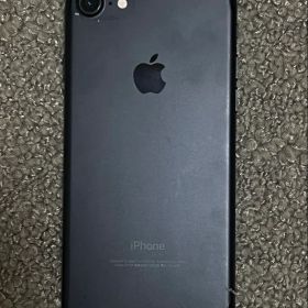 iPhone 7 ブラック本体 バッテリー74%