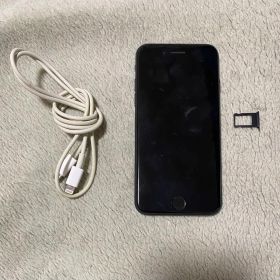 Apple iPhone 7 ブラック 本体