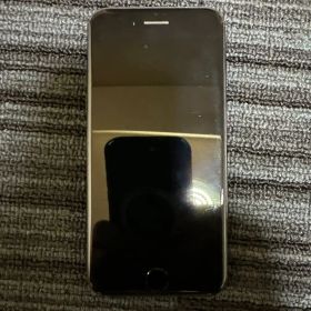 iPhone 7 ブラック本体 32GB バッテリー74% 初期化済