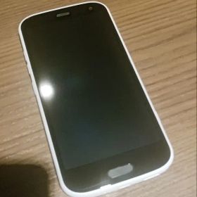【極美品】らくらくスマートフォン F-52B ホワイト ドコモ