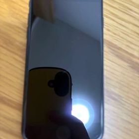 Apple iPhone 7 本体 ブラック 128GB