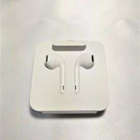 【送料無料 未使用に近い】 apple ライトニングイヤホン アップル純正 EarPods with Lightning Connector