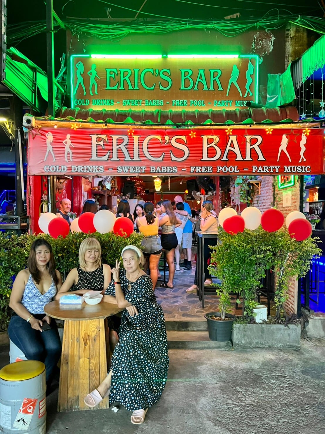 Eric's Bar