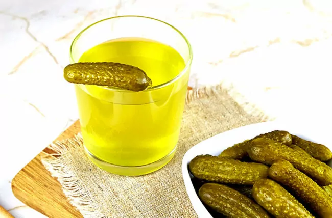 6 Health Benefits of Drinking Pickle Juice 6 Health Benefits of Drinking Pickle Juice