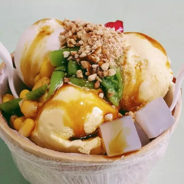 Ice-cream with Nata de Coco Ice-cream with Nata de Coco