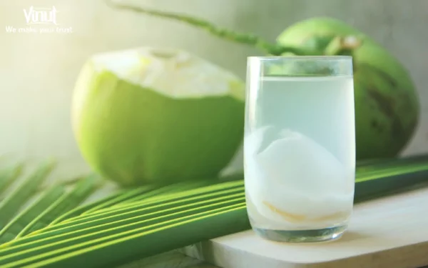 VINUT_Coconut Water VINUT_Coconut Water