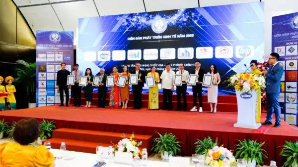 VINUT At Forum for Economic 2023
