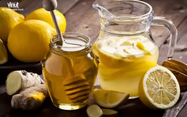 VINUT_A little honey and warm lemon water is a refreshing but easy-to-make drink to boost the immune system