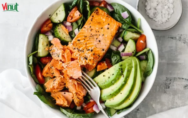 VINUT_Salmon Salad