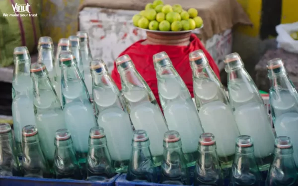 VINUT_This drink is believed to have originated in ancient civilizations when natural springs were discovered that contain natural gas.