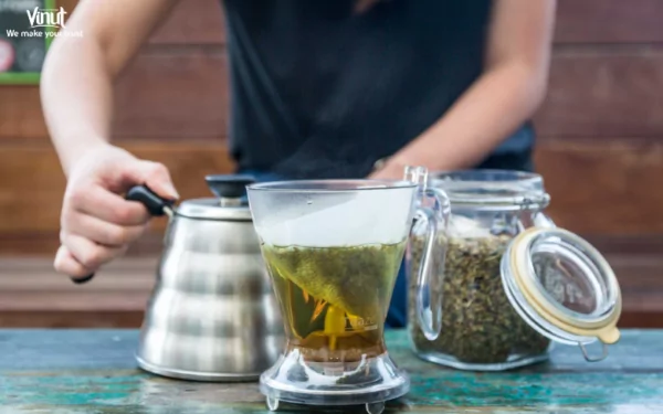 VINUT_Brewing the Tea
