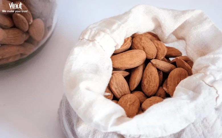 VINUT_Almonds