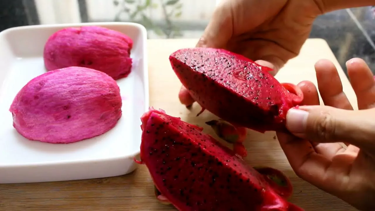 Red Dragon Juice Drink Benefits, Recipe, and Where to Buy 4 Red Dragon Juice Drink Benefits, Recipe, and Where to Buy