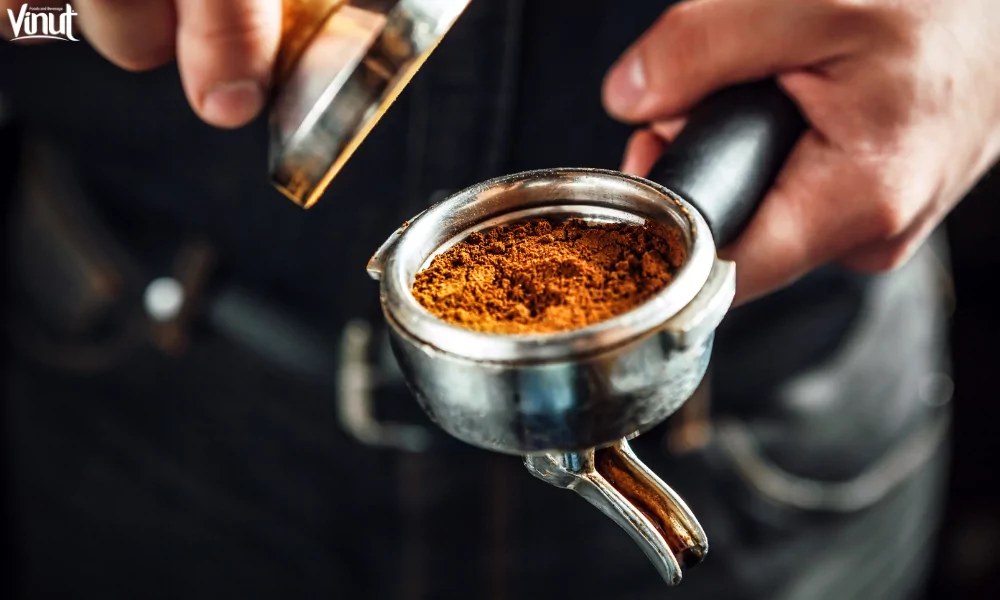 Espresso vs Cappuccino: Comparison of Two Italian Coffee Classics 4 VINUT_Strength and Concentration