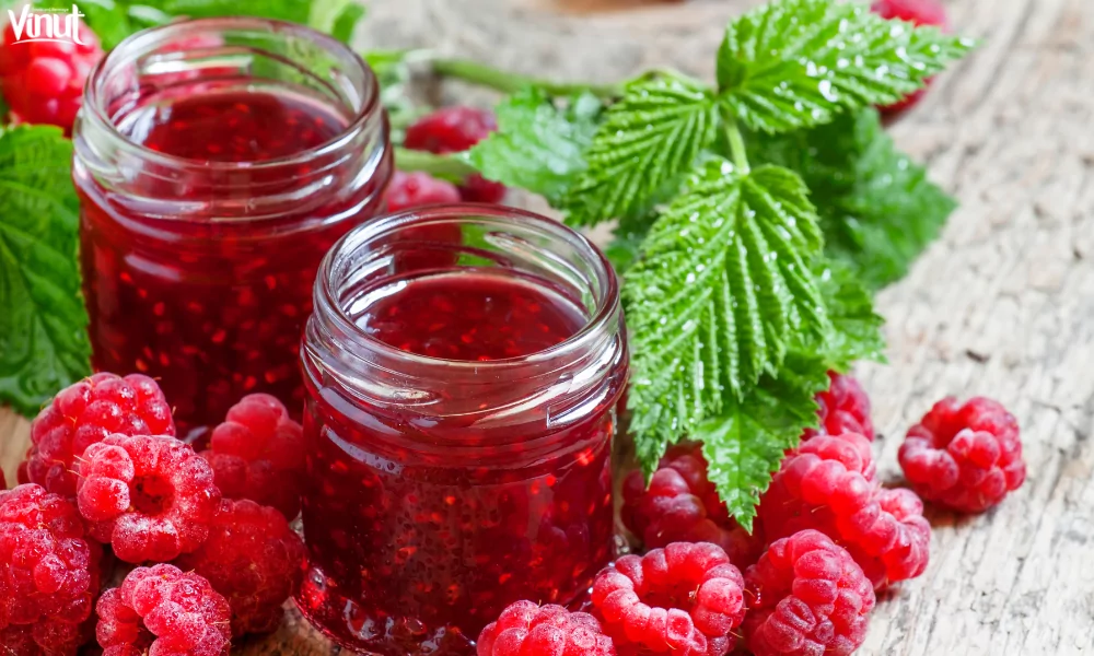 The Raspberry: A Versatile and Delicious Fruit 8 VINUT_Culinary Adventures with Raspberries