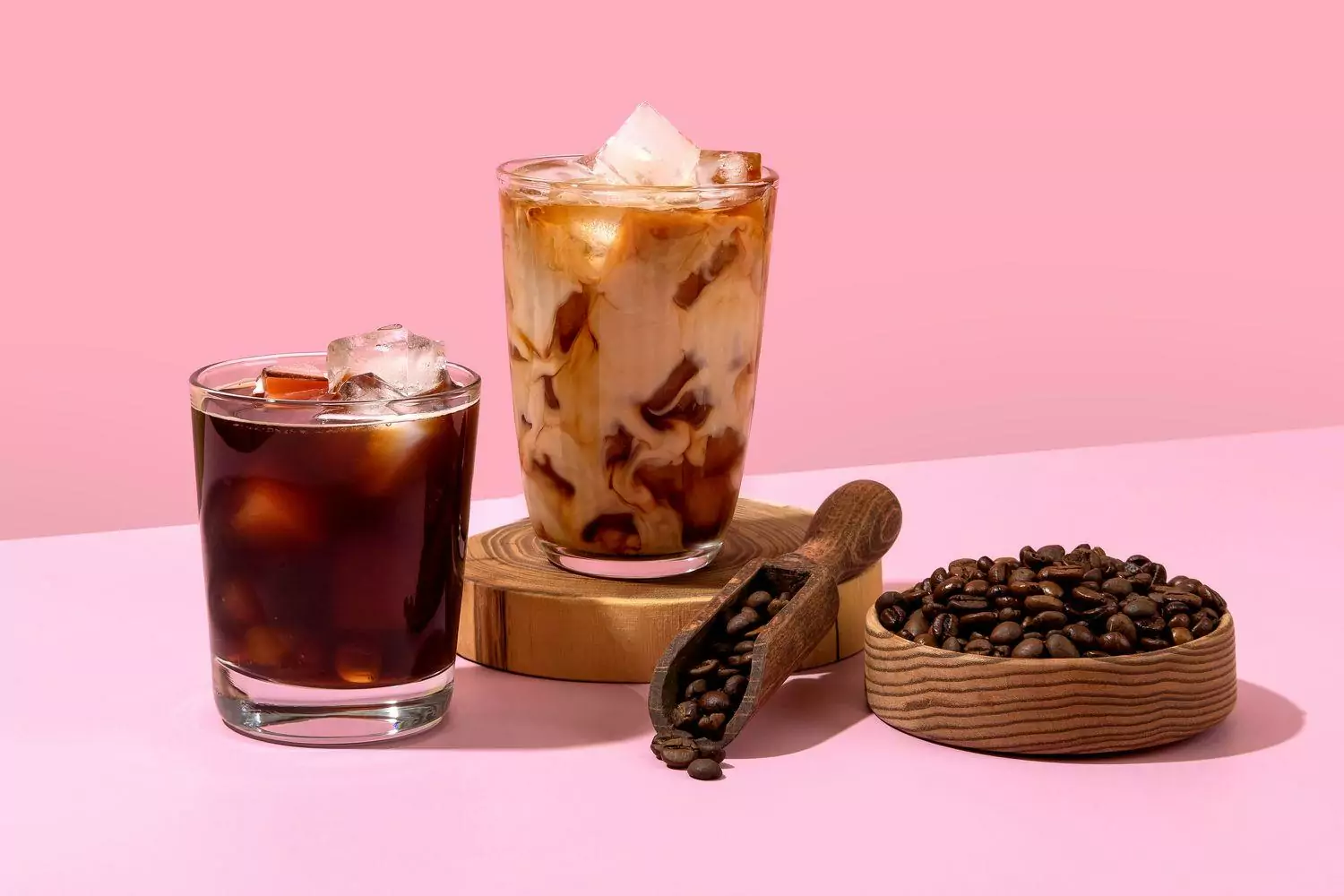 What is Cold Brew Coffee - The Difference Between Cold Brew vs Iced Coffee