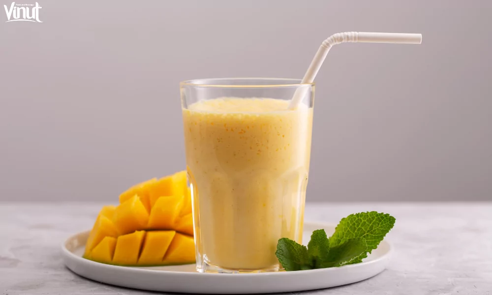 Top 9 Ramadan Juice You Must Try 7 VINUT_Mango Lassi
